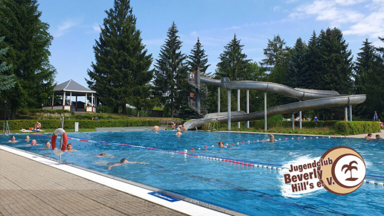 Erstes Schwimmlager im Freibad Glauchau mit dem Jugendclub Beverly Hill’s